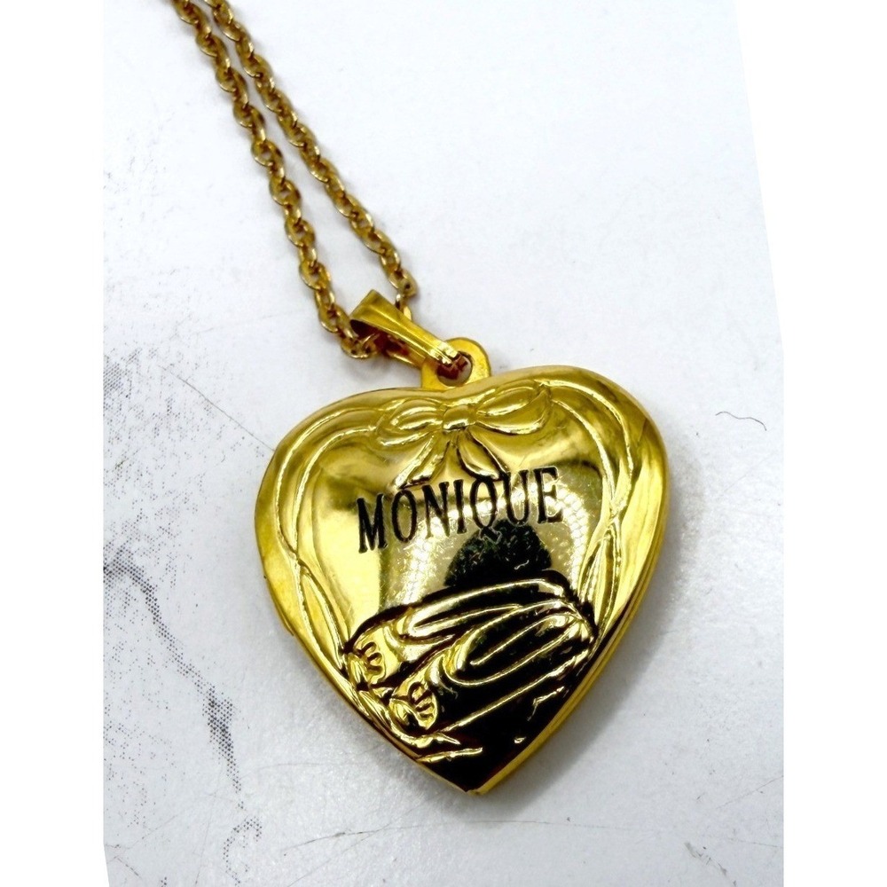 Vintage Gold Tone Heart Locket Necklace Engraved Monique 18"‎